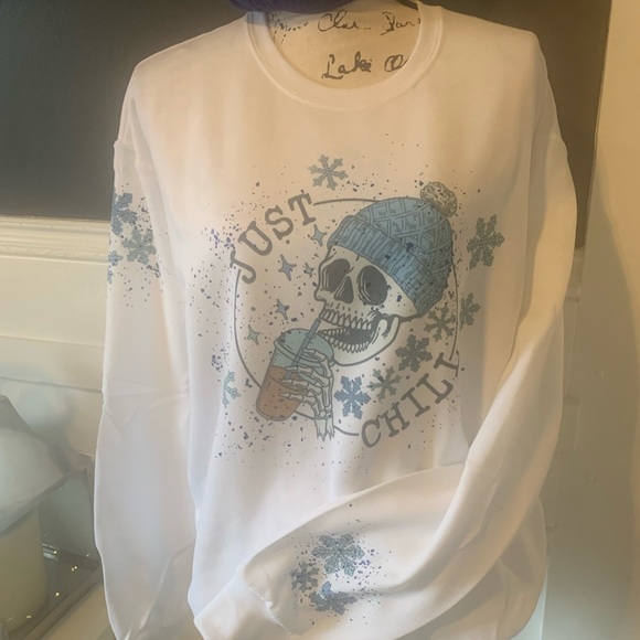 Just Chill Iced Coffee Beanie Snowflake ❄️ Sweatshirt S-XL - Picture 1 of 9